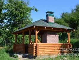 Беседка из дерева с барбекю