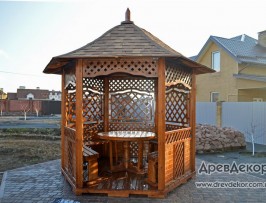 Шестиграная беседка с рельефными сеточками