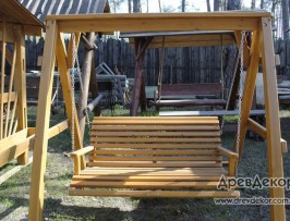 Качеля из дерева