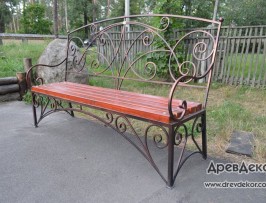 Лавочка с узорами